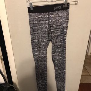 Nike pro leggins